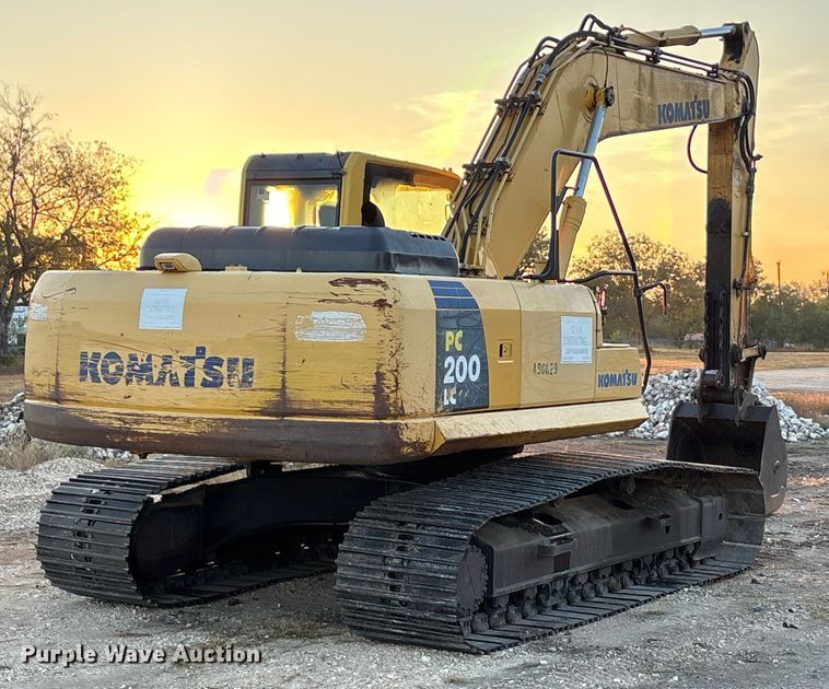 EXCAVADORA 2011 KOMATSU PC200LC8