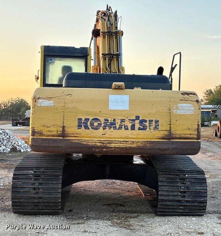 image for item ED5857 2011 Komatsu PC200LC-8 excavator