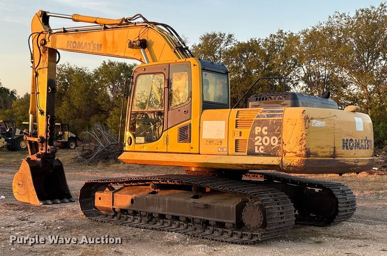 image for item ED5857 2011 Komatsu PC200LC-8 excavator