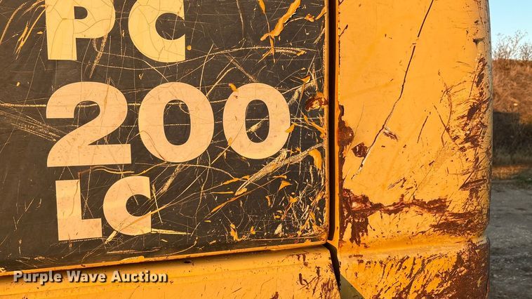 image for item ED5857 2011 Komatsu PC200LC-8 excavator