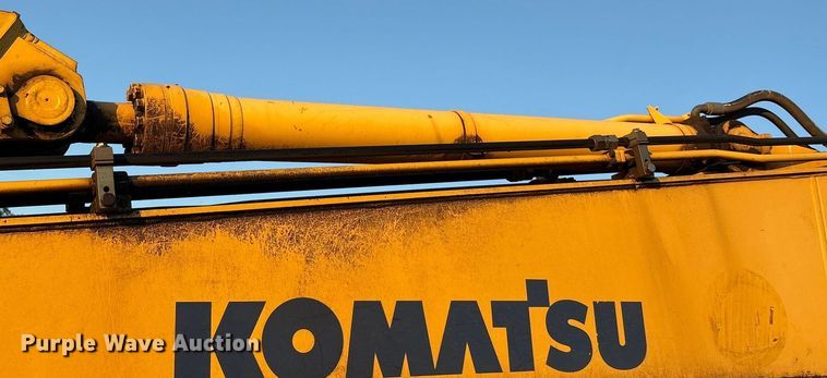 image for item ED5857 2011 Komatsu PC200LC-8 excavator