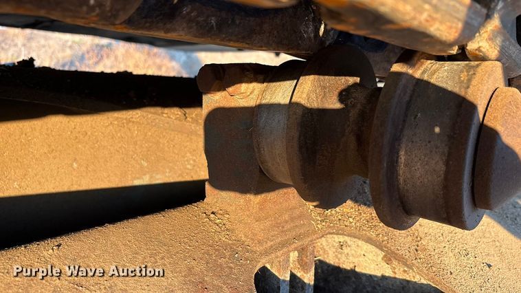 image for item ED5857 2011 Komatsu PC200LC-8 excavator