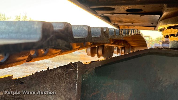 image for item ED5857 2011 Komatsu PC200LC-8 excavator