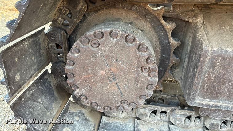 image for item ED5857 2011 Komatsu PC200LC-8 excavator