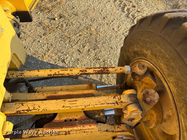 image for item ED5858 2000 John Deere 670CH motor grader