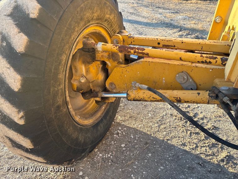 image for item ED5858 2000 John Deere 670CH motor grader