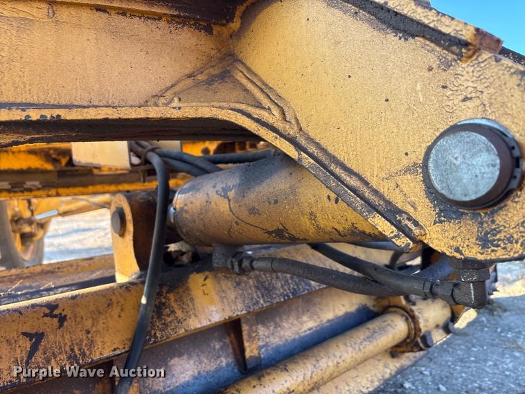 image for item ED5858 2000 John Deere 670CH motor grader