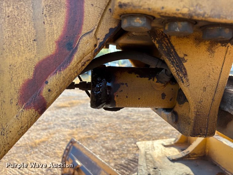 image for item ED5858 2000 John Deere 670CH motor grader