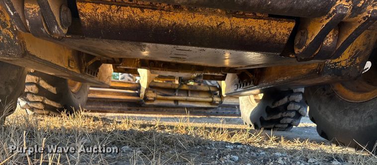 image for item ED5858 2000 John Deere 670CH motor grader