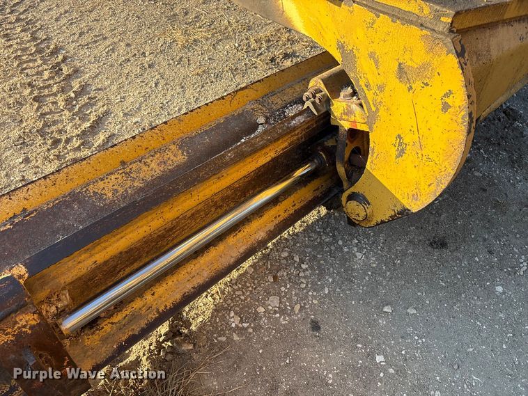 image for item ED5858 2000 John Deere 670CH motor grader