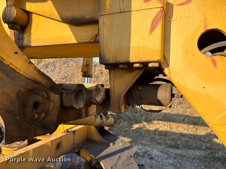 image for item ED5858 2000 John Deere 670CH motor grader