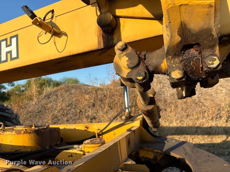 image for item ED5858 2000 John Deere 670CH motor grader