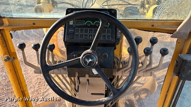 image for item ED5858 2000 John Deere 670CH motor grader