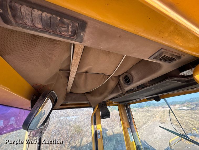 image for item ED5858 2000 John Deere 670CH motor grader