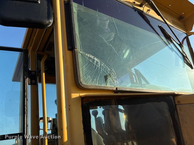 image for item ED5858 2000 John Deere 670CH motor grader