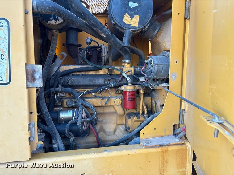 image for item ED5858 2000 John Deere 670CH motor grader