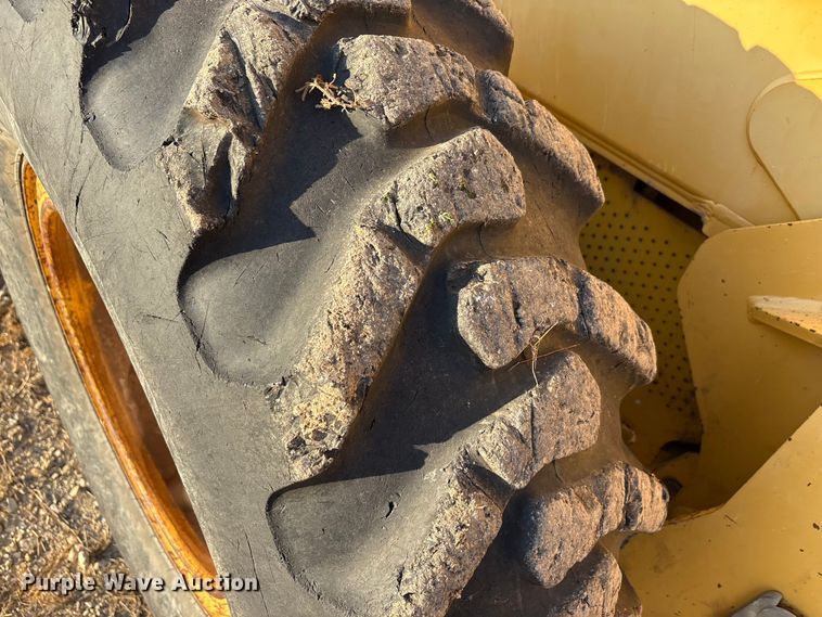 image for item ED5858 2000 John Deere 670CH motor grader