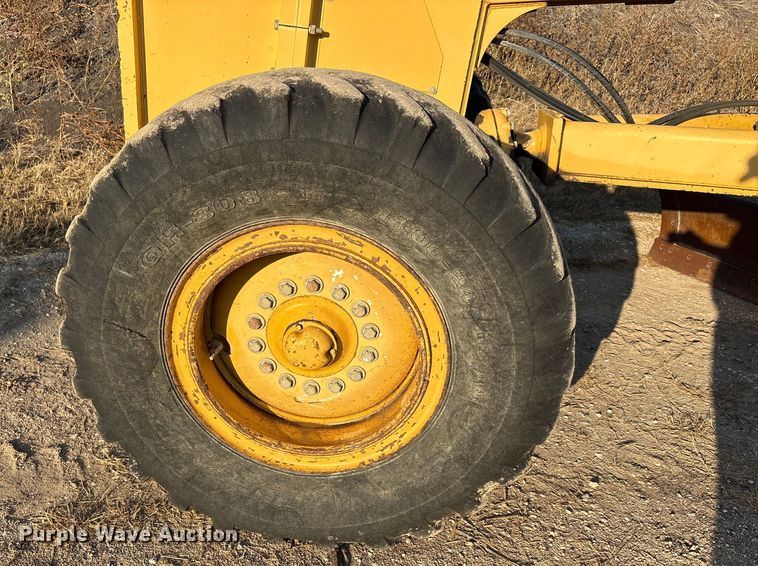 image for item ED5858 2000 John Deere 670CH motor grader