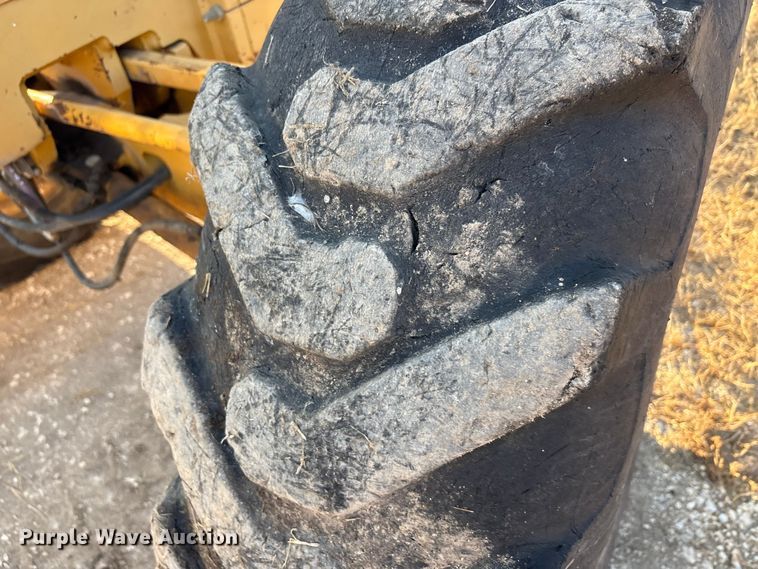 image for item ED5858 2000 John Deere 670CH motor grader