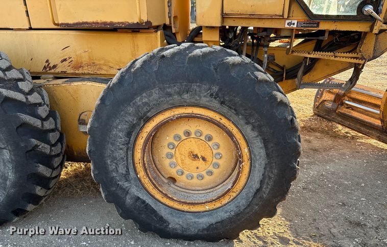 image for item ED5858 2000 John Deere 670CH motor grader