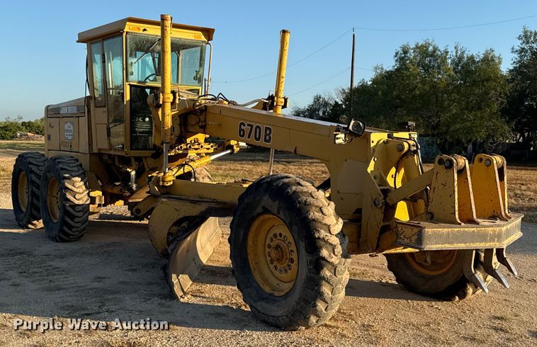 MOTOCONFORMADORA JOHN DEERE 670B 1995