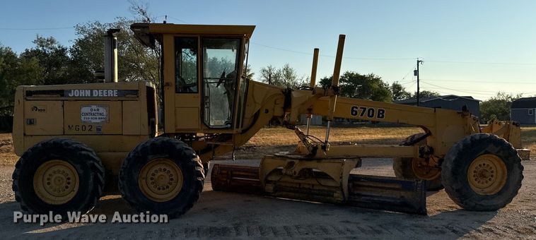 MOTOCONFORMADORA JOHN DEERE 670B 1995