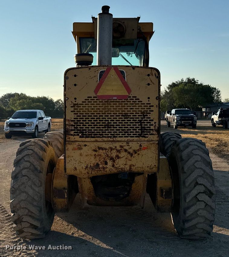 image for item ED5859 1995 John Deere 670B motor grader