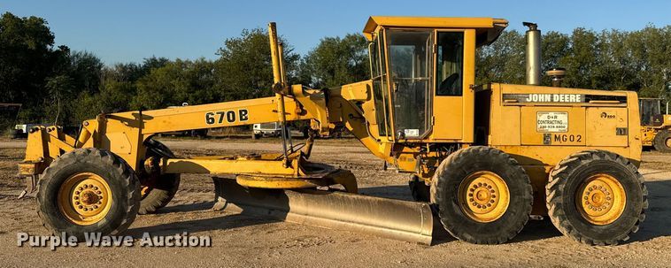 image for item ED5859 1995 John Deere 670B motor grader