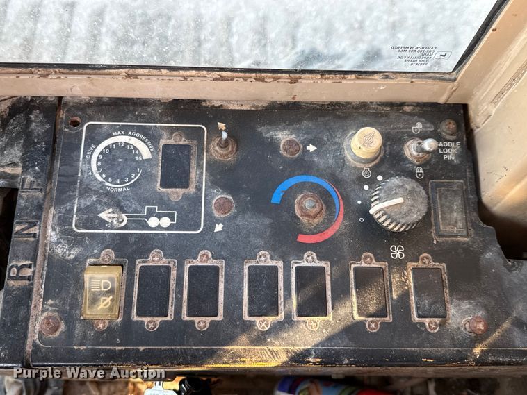 image for item ED5859 1995 John Deere 670B motor grader