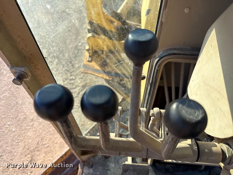 image for item ED5859 1995 John Deere 670B motor grader