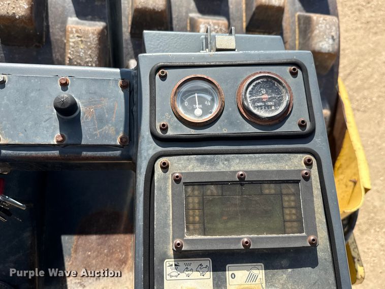 image for item ED5860 1999 Bomag BW 213 PDH single drum vibratory roller