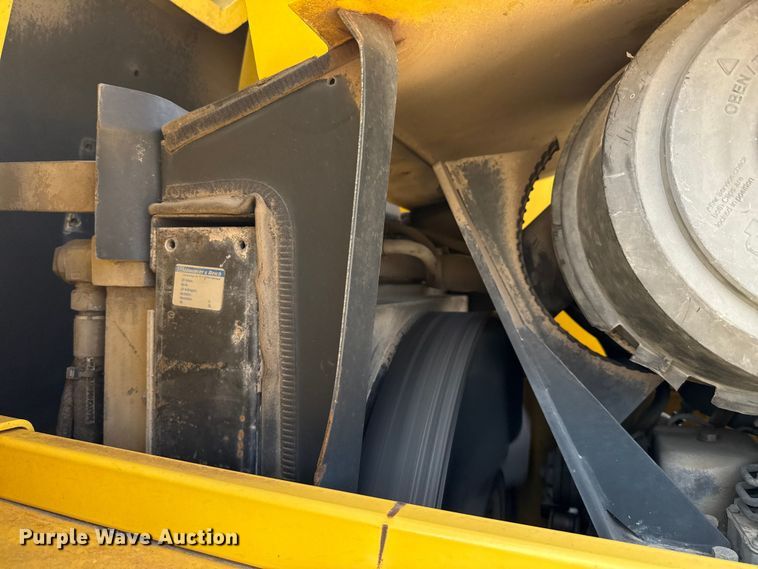 image for item ED5860 1999 Bomag BW 213 PDH single drum vibratory roller