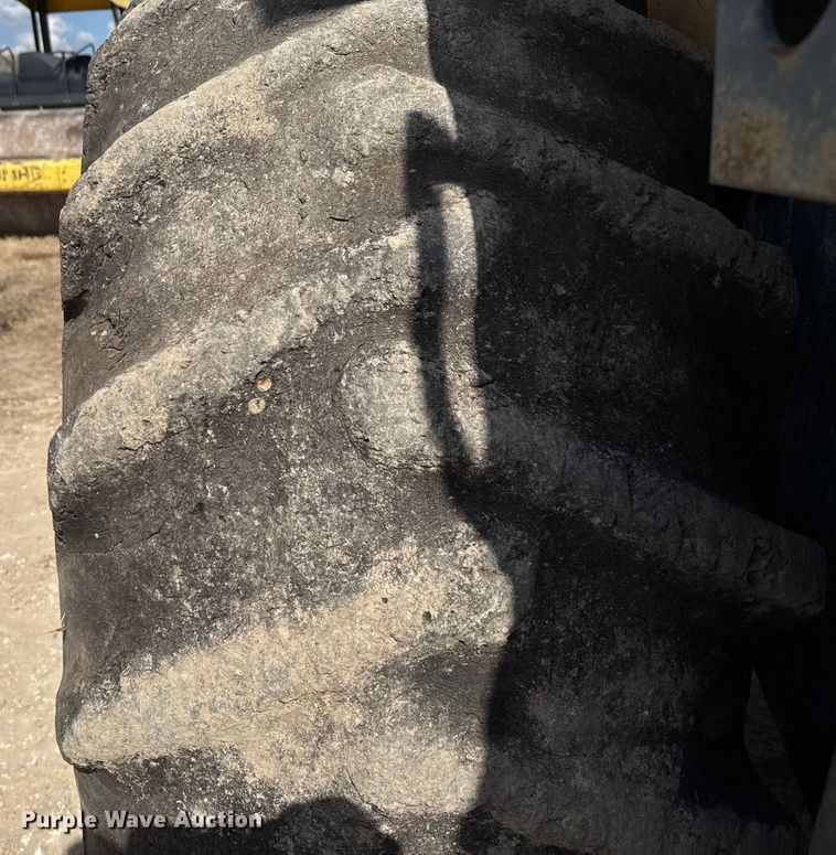 image for item ED5860 1999 Bomag BW 213 PDH single drum vibratory roller