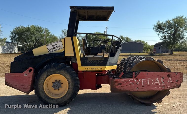 COMPACTADOR 2000 DYNAPAC CA152PD