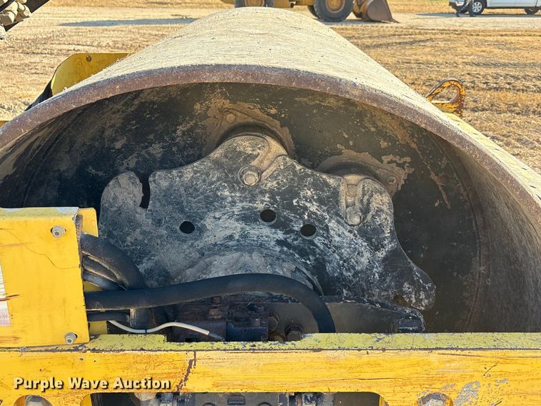 image for item ED5863 Bomag BW177DH-40 single drum vibratory roller