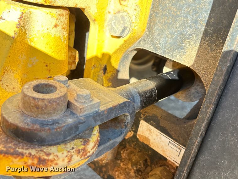 image for item ED5863 Bomag BW177DH-40 single drum vibratory roller