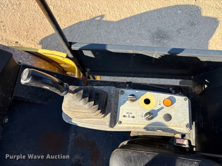 image for item ED5863 Bomag BW177DH-40 single drum vibratory roller