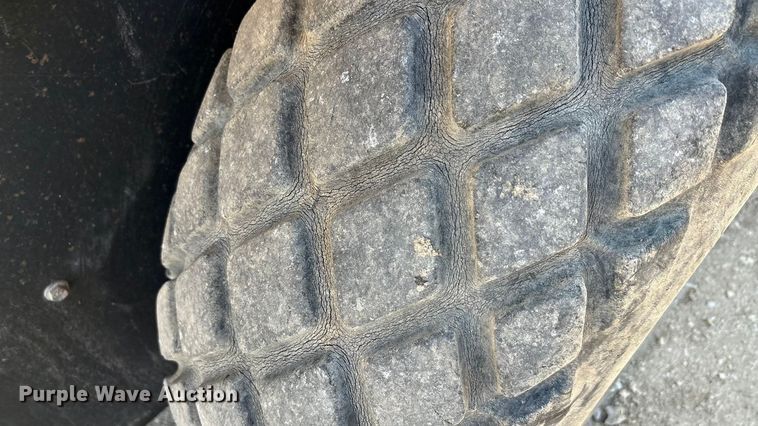 image for item ED5863 Bomag BW177DH-40 single drum vibratory roller