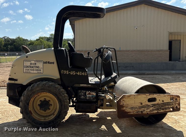 COMPACTADOR 2004 INGERSOLL RAND SD45D