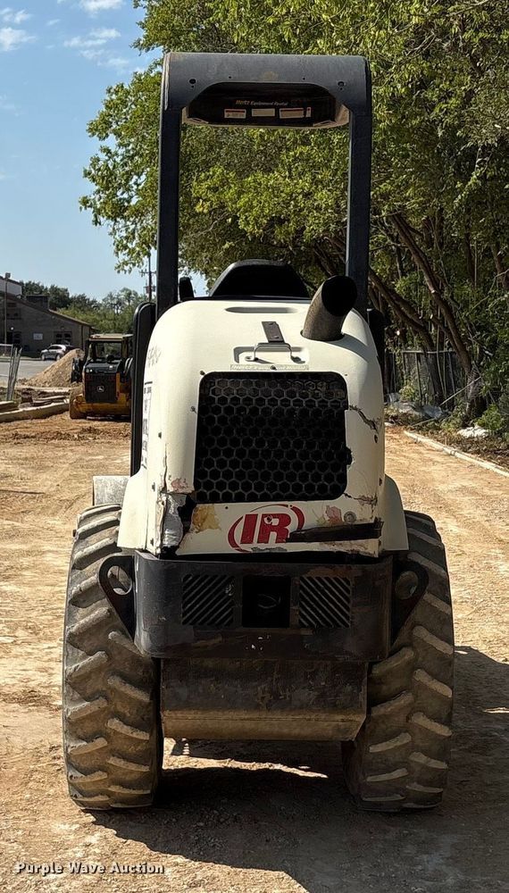 image for item ED5864 2004 Ingersoll Rand SD-45D single drum vibratory roller