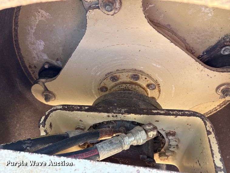 image for item ED5864 2004 Ingersoll Rand SD-45D single drum vibratory roller