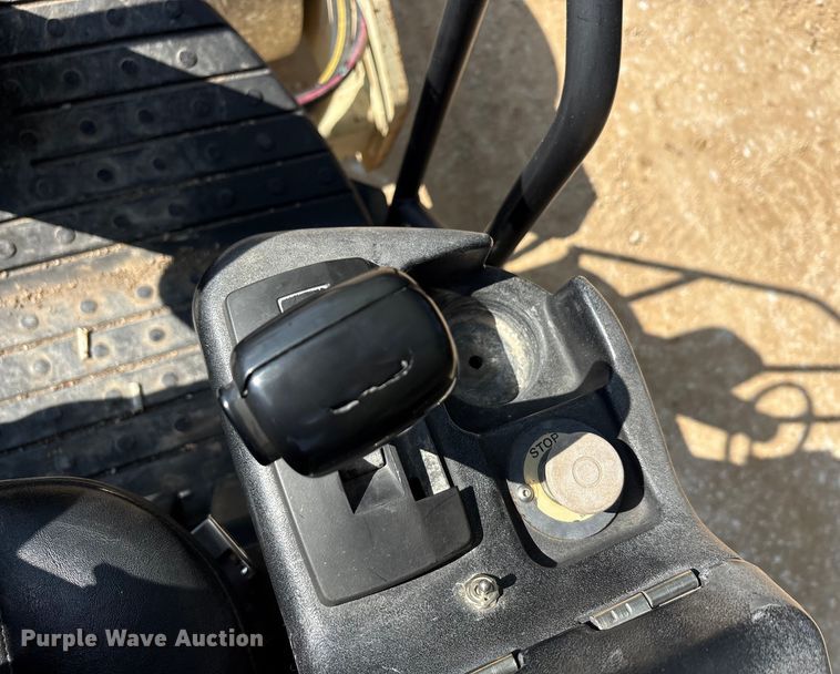 image for item ED5864 2004 Ingersoll Rand SD-45D single drum vibratory roller