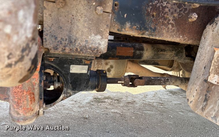 image for item ED5866 2000 Ford F650 tank truck