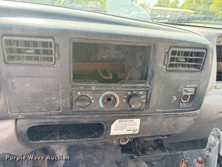 image for item ED5866 2000 Ford F650 tank truck