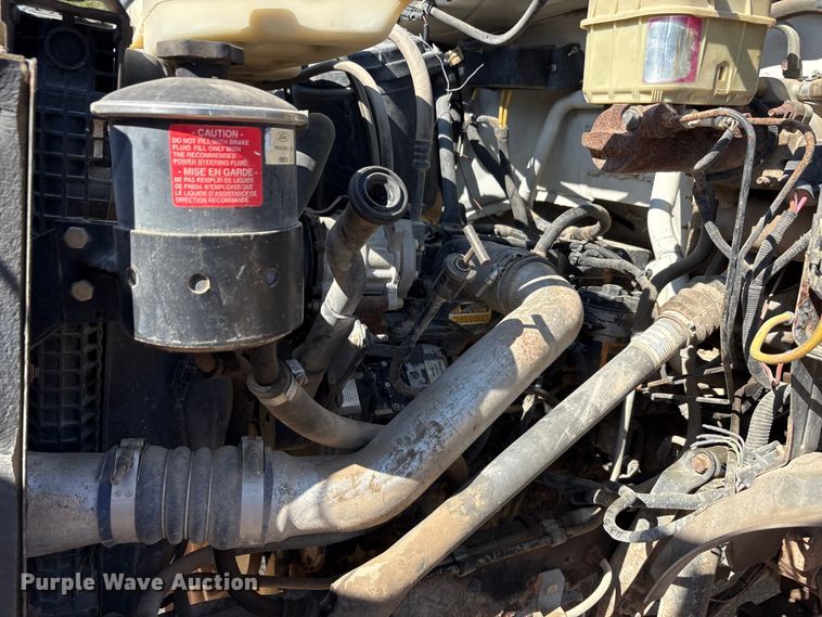 image for item ED5866 2000 Ford F650 tank truck