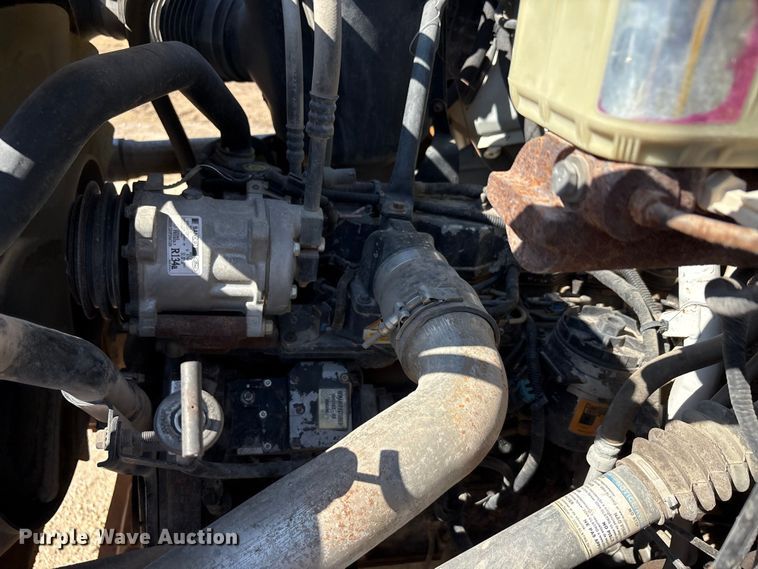 image for item ED5866 2000 Ford F650 tank truck