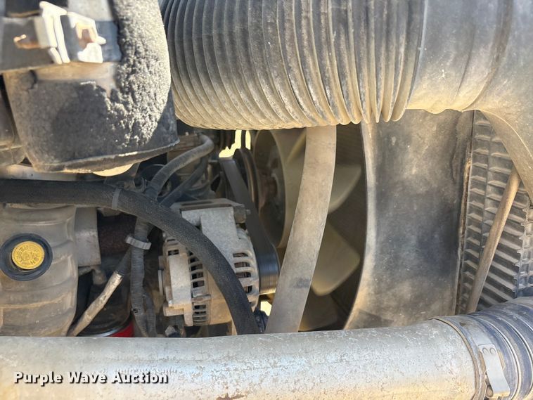 image for item ED5866 2000 Ford F650 tank truck