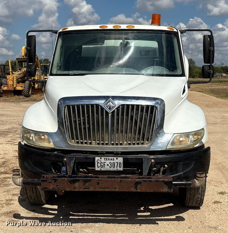 image for item ED5868 2007 International 4300 water truck