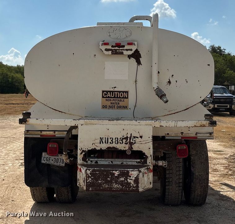 image for item ED5868 2007 International 4300 water truck