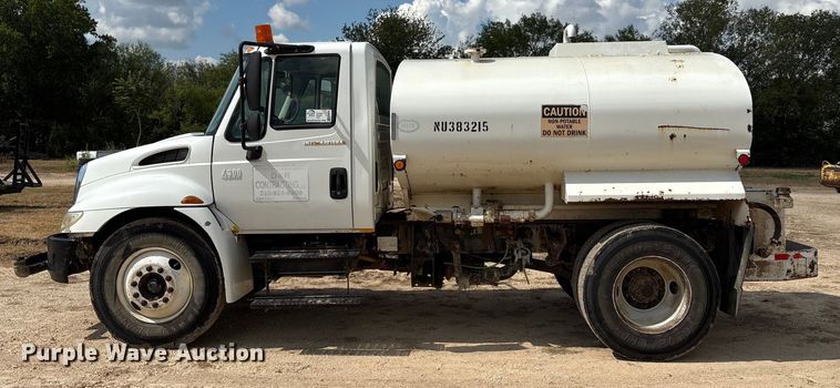 image for item ED5868 2007 International 4300 water truck